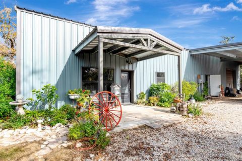 206 Private Road 2843 Edna TX 77957