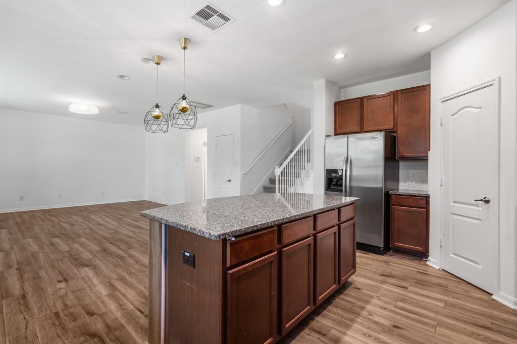 58 E Heritage Mill Circle, Tomball, Texas image 12