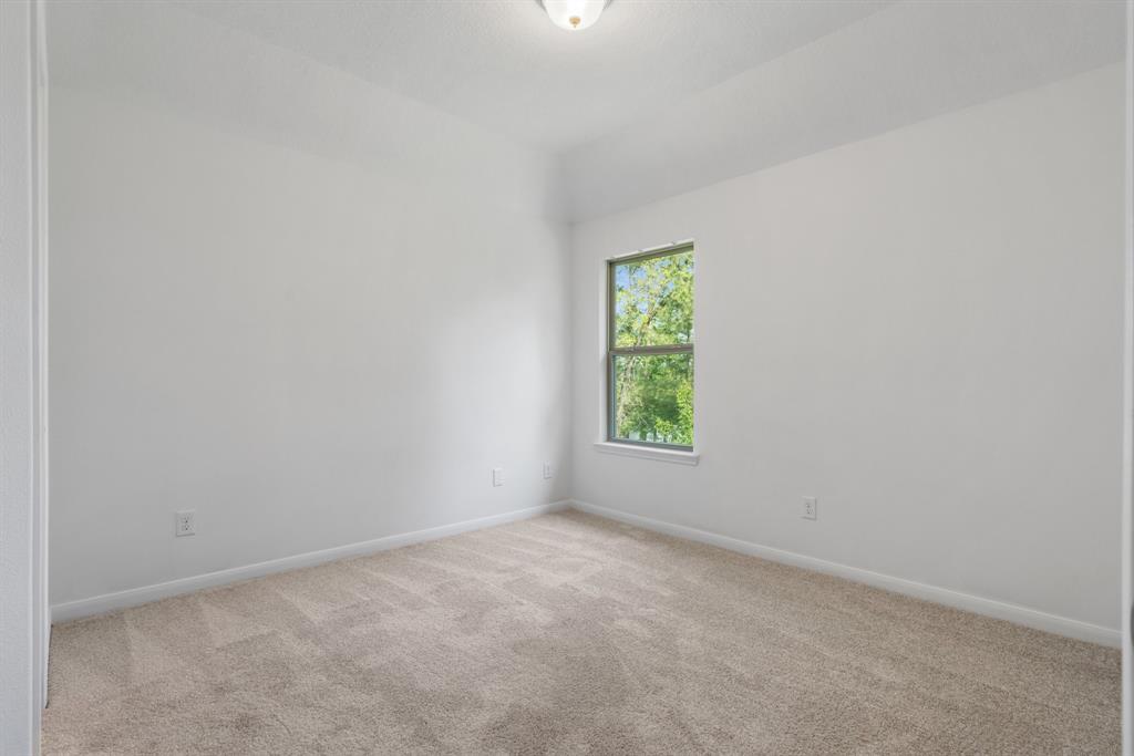 58 E Heritage Mill Circle, Tomball, Texas image 26