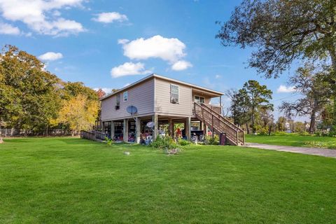 A home in Anahuac