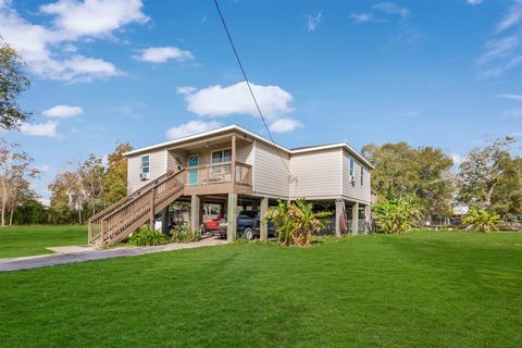 A home in Anahuac