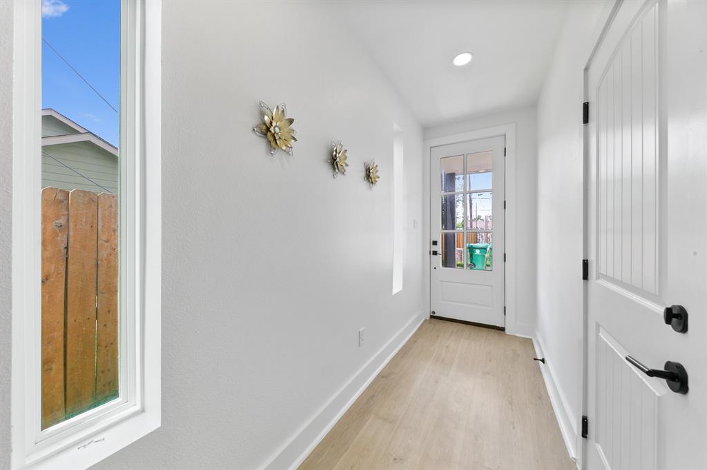 104 E 44th Street A