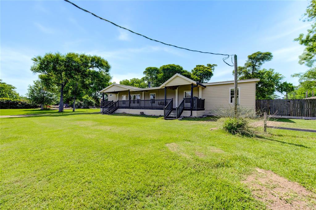 10031 N Walker Lane, Beach City, Texas image 9