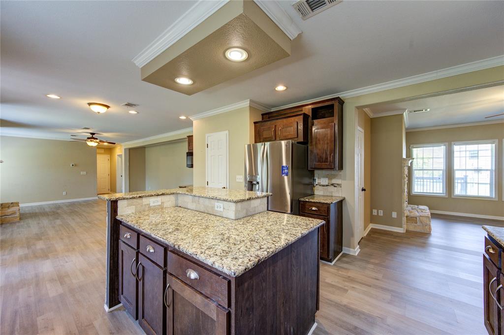 10031 N Walker Lane, Beach City, Texas image 19