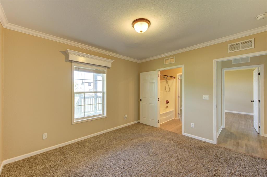 10031 N Walker Lane, Beach City, Texas image 36
