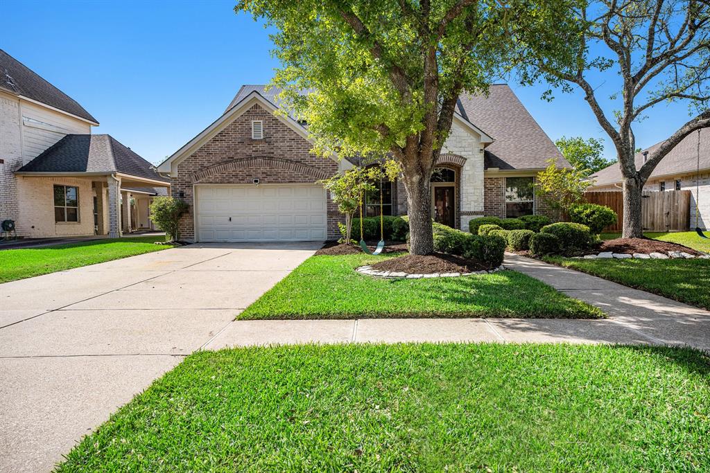 1006 Azalea Pointe, League City, Texas image 1