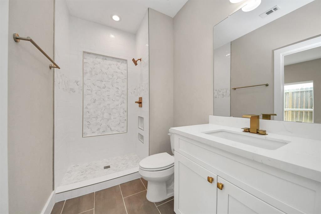 3913 Griggs Road, Houston, Texas image 39