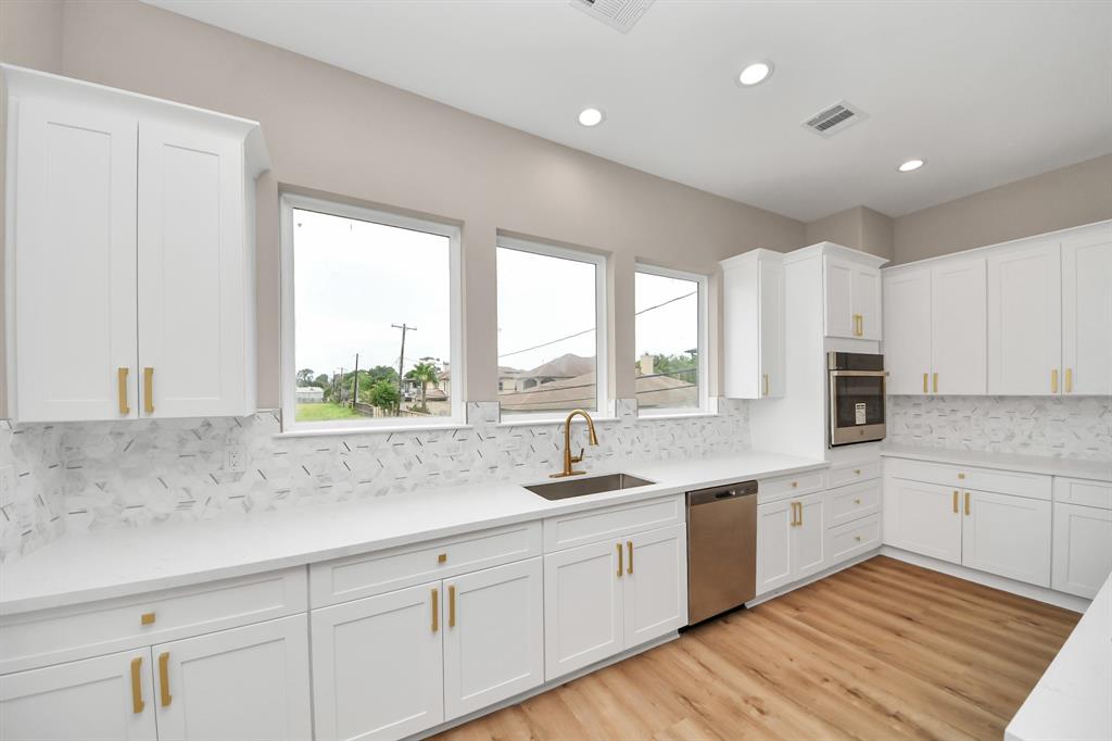 3913 Griggs Road, Houston, Texas image 35