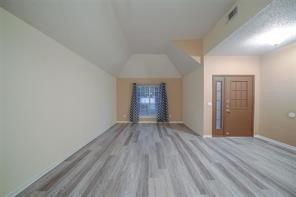 143 W Village Knoll Circle