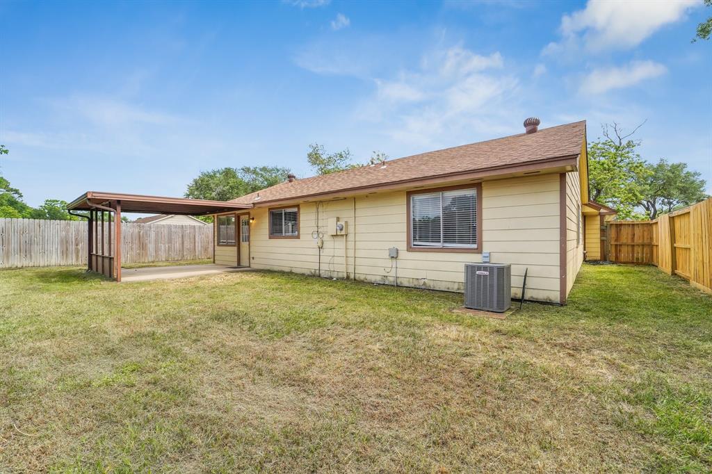 4814 Rivertree Lane, Spring, Texas image 21