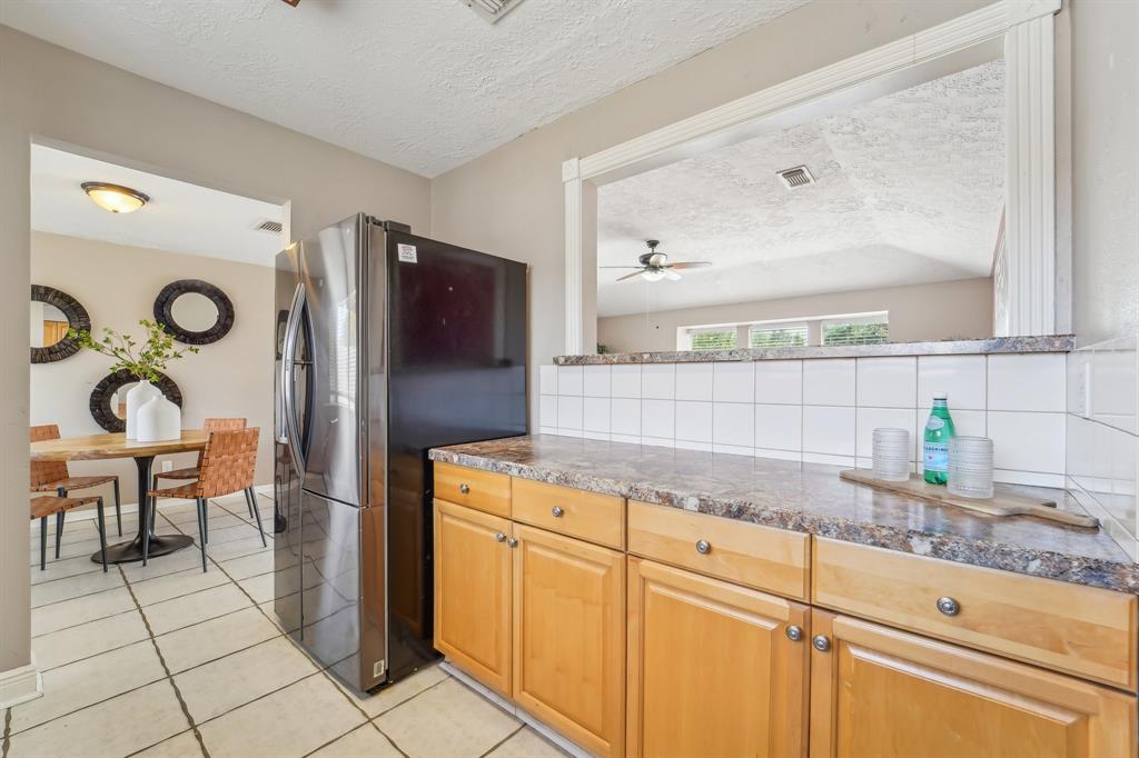4814 Rivertree Lane, Spring, Texas image 8