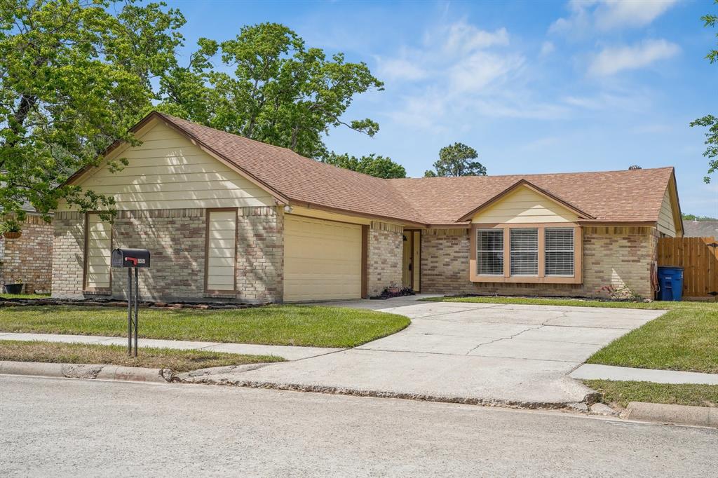 4814 Rivertree Lane, Spring, Texas image 28