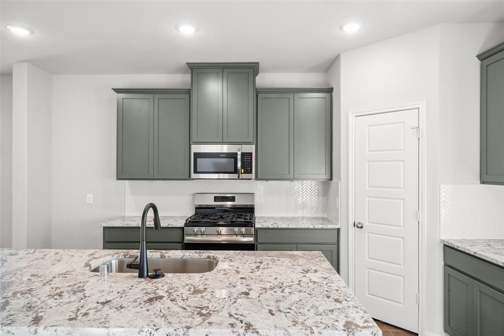 1448 Sundown Glen Drive, Katy, Texas image 15
