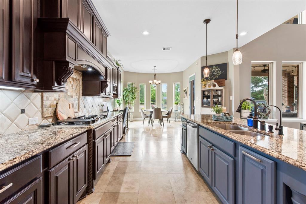 24818 Waterstone Estates Circle, Tomball, Texas image 12