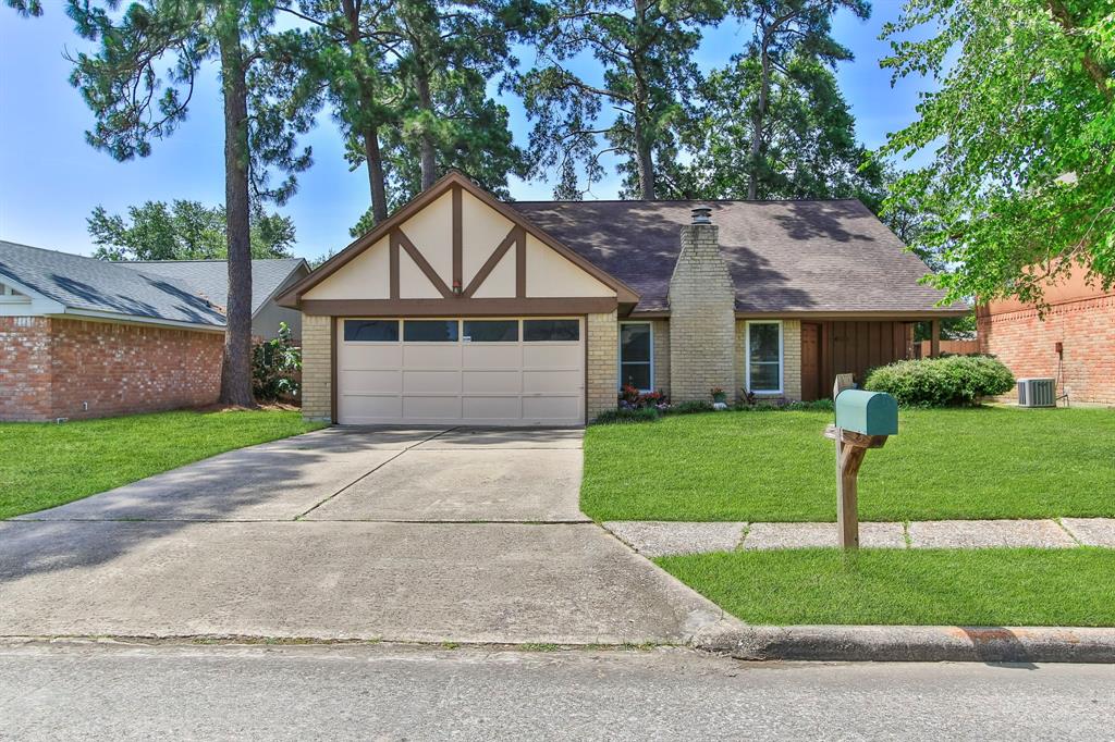 4315 Stallion Brook Lane, Spring, Texas image 2