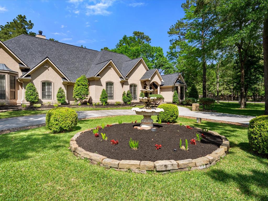 9819 Crestwater Circle