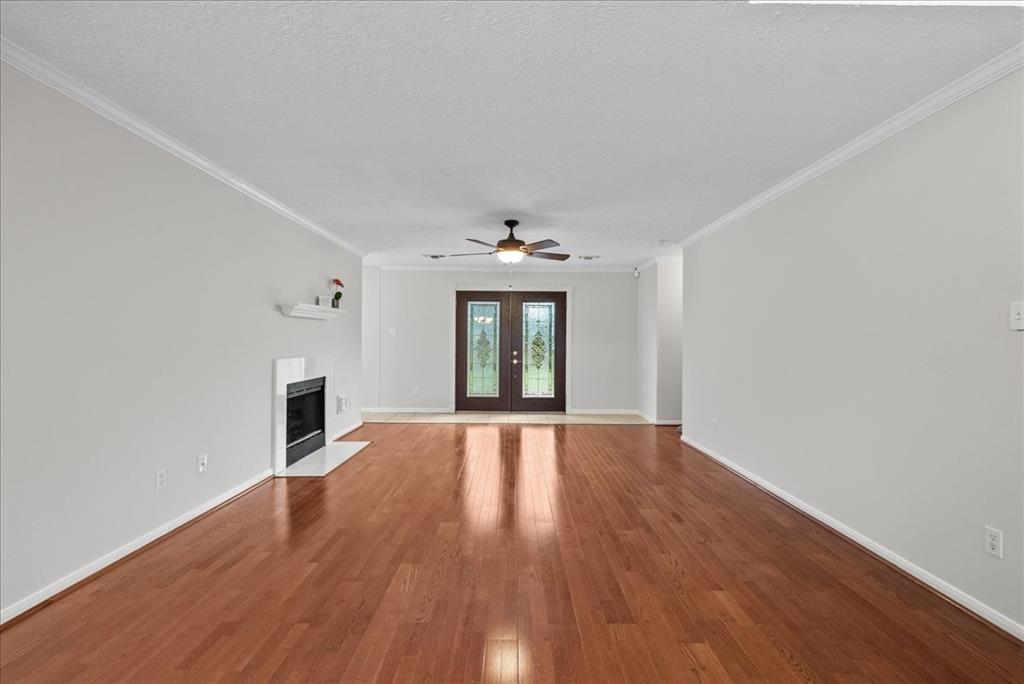 1726 Kemah Oaks Drive