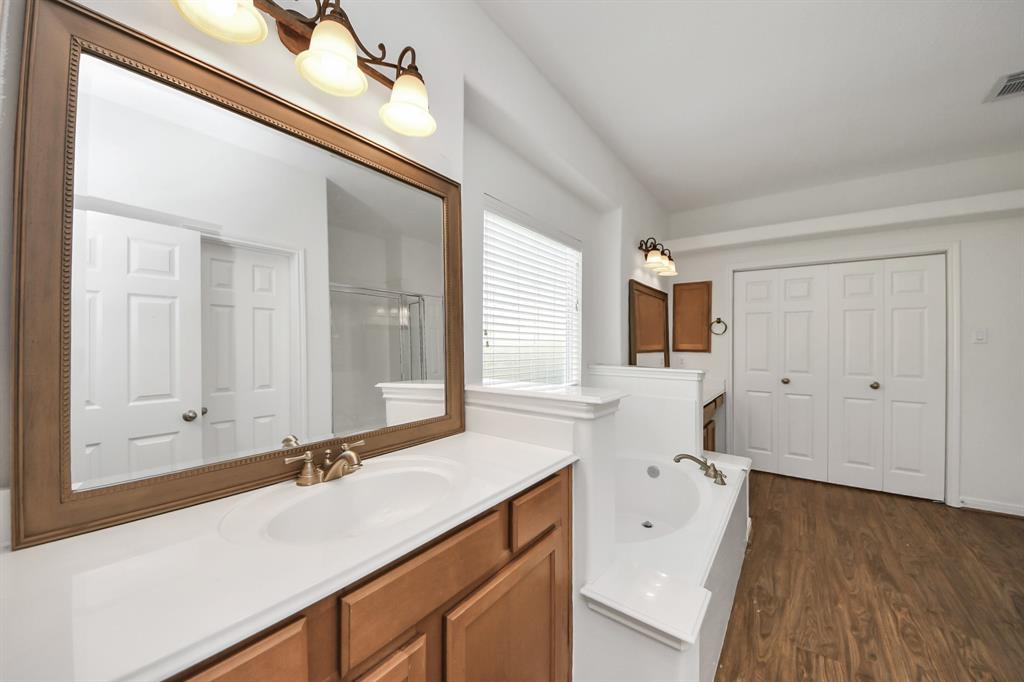 13012 Wedgewater Lane, Pearland, Texas image 26