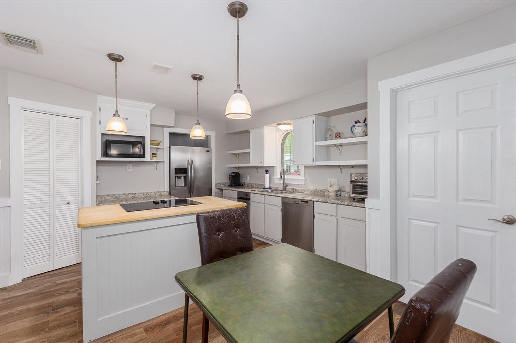 3010 Maple Knoll Drive, Kingwood, Texas image 13