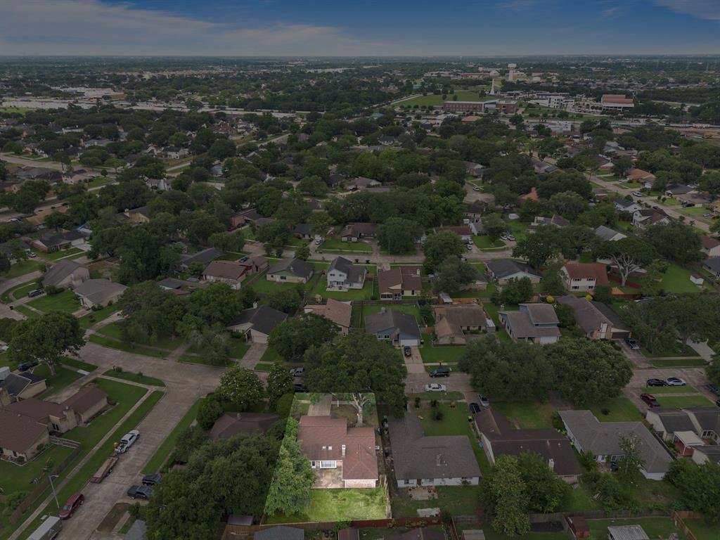 1639 Castle Creek Drive, Missouri City, Texas image 27