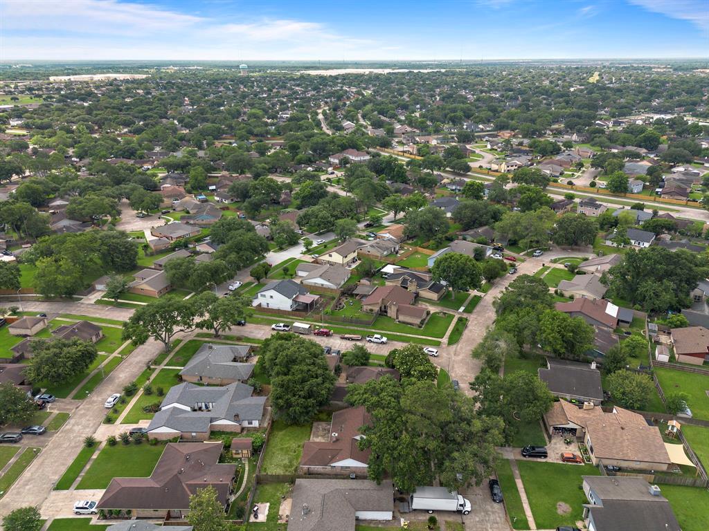 1639 Castle Creek Drive, Missouri City, Texas image 28