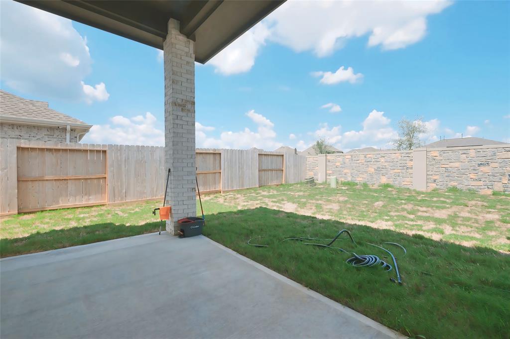 30702 Green Acres Court, Fulshear, Texas image 32