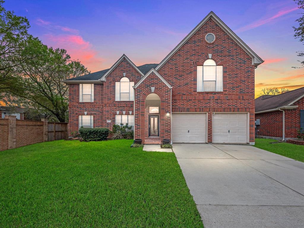 2726 Pirates Gold Circle, Friendswood, Texas image 1