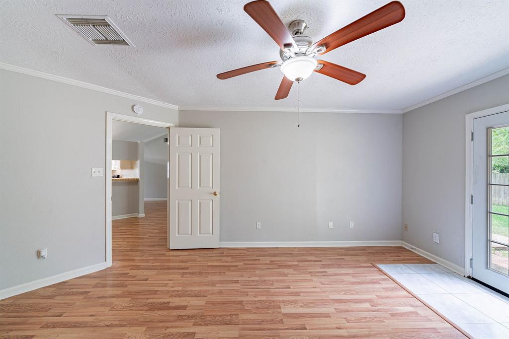 516 Aweigh Drive, Crosby, Texas image 24