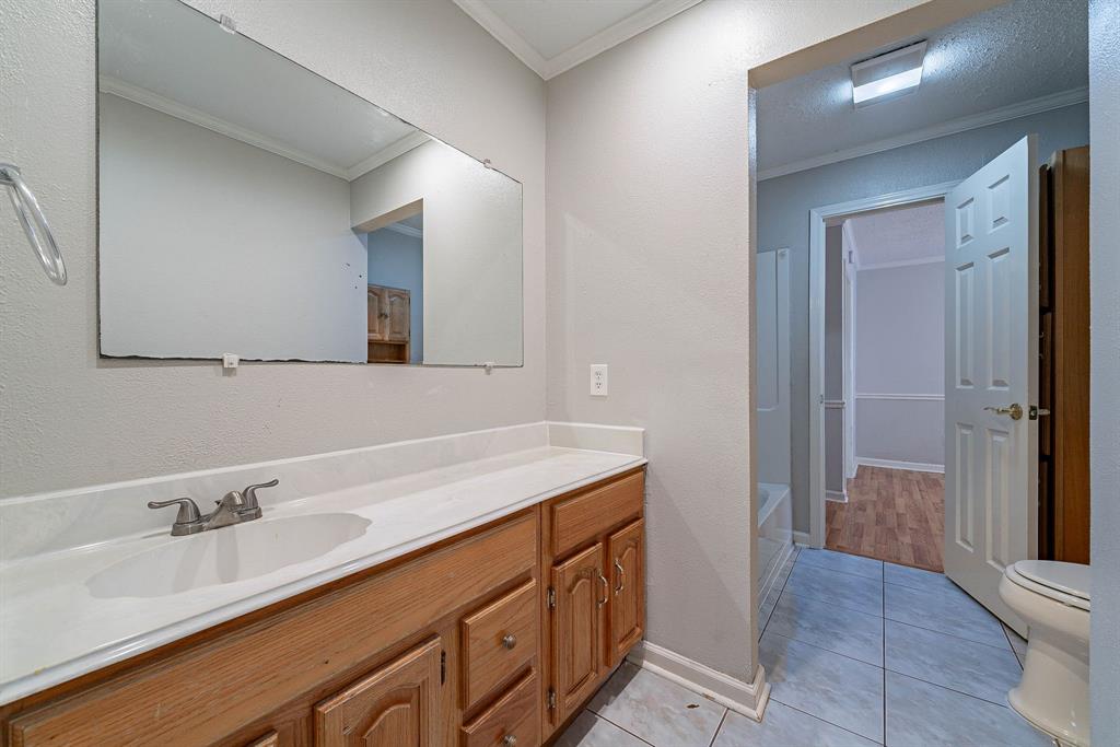 516 Aweigh Drive, Crosby, Texas image 16