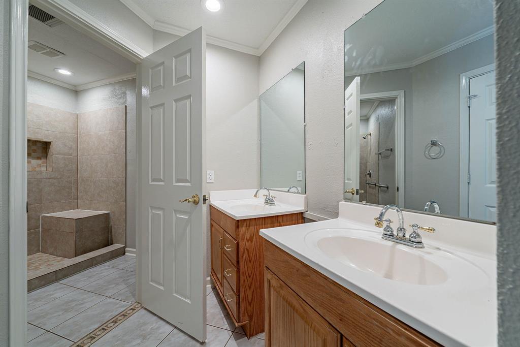 516 Aweigh Drive, Crosby, Texas image 25