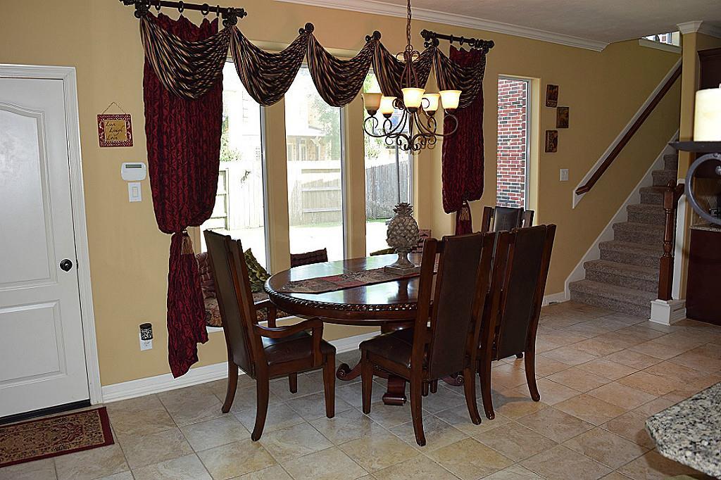 8807 Stowe Creek Lane, Missouri City, Texas image 9