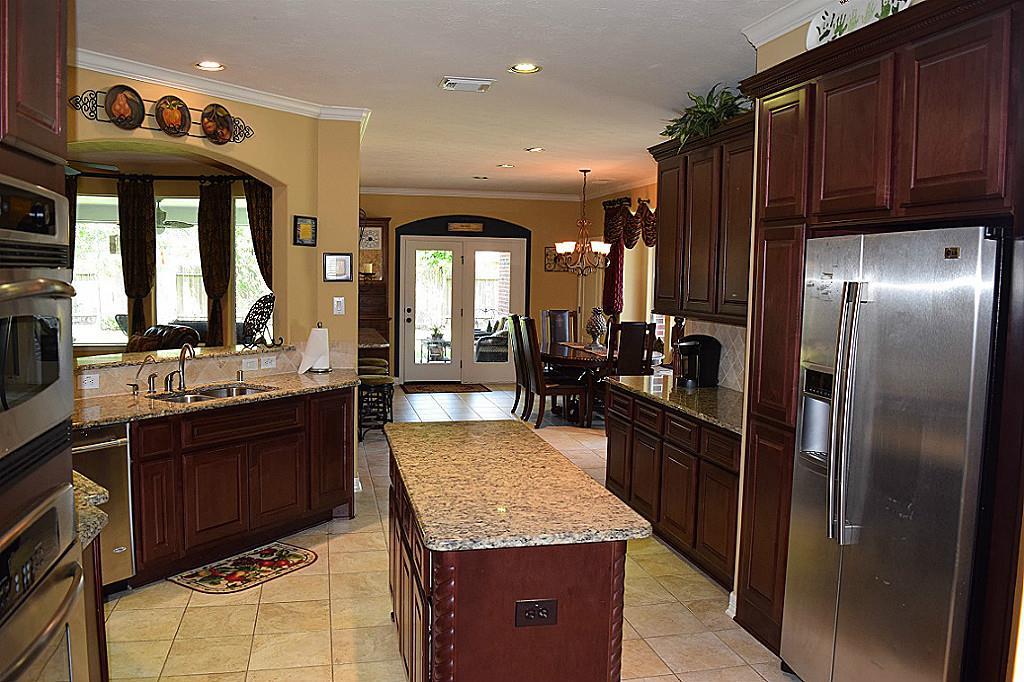 8807 Stowe Creek Lane, Missouri City, Texas image 11