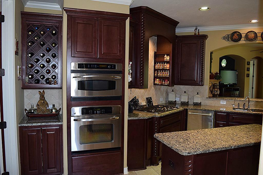 8807 Stowe Creek Lane, Missouri City, Texas image 10