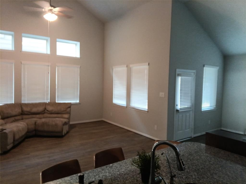 3619 Dry Creek Drive, Missouri City, Texas image 17