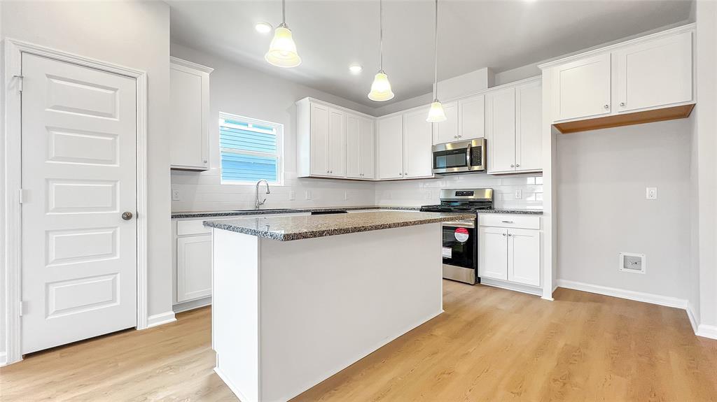 8319 Red Shiner Way