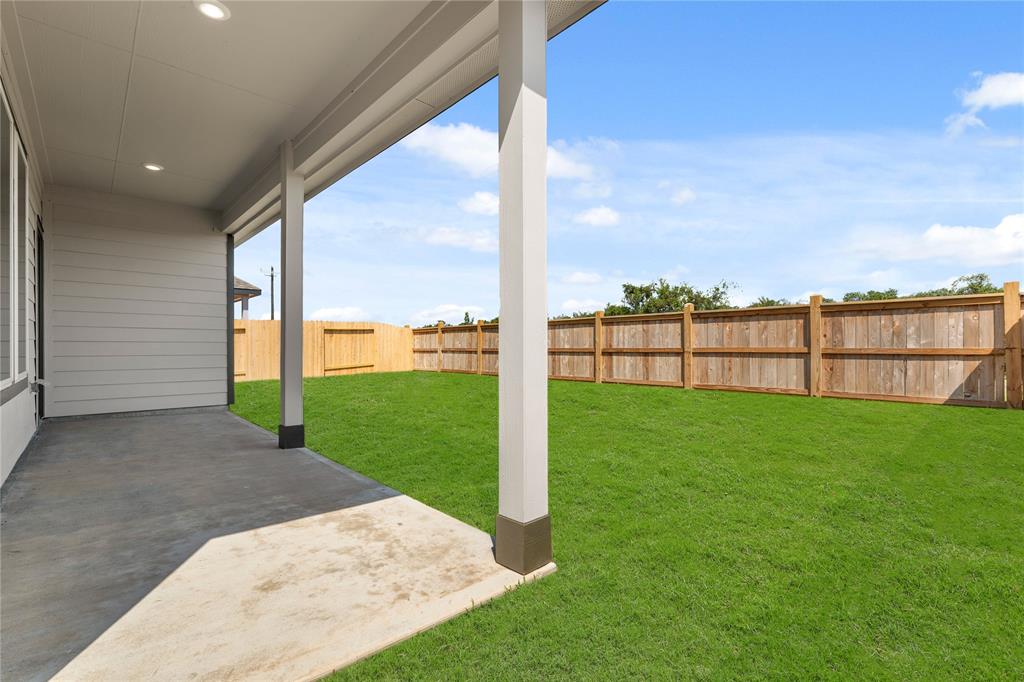3000 Plains Circle, Brookshire, Texas image 14
