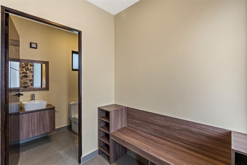 Mexico, 4 Bedrooms Bedrooms, ,3 BathroomsBathrooms,Residential,Active,44133