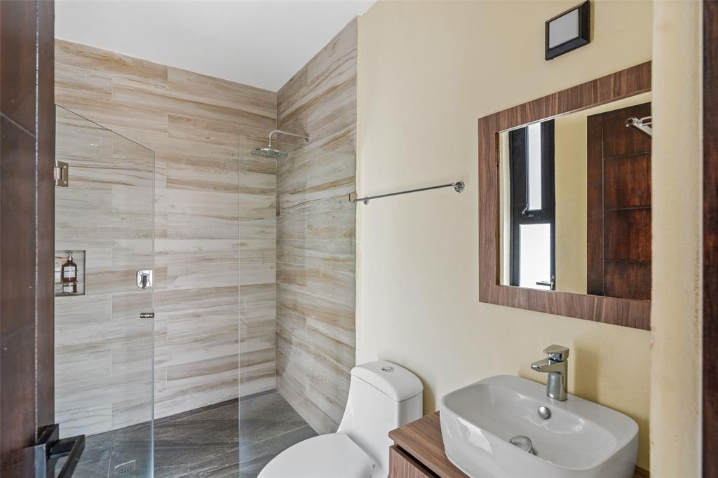 Mexico, 4 Bedrooms Bedrooms, ,3 BathroomsBathrooms,Residential,Active,44133