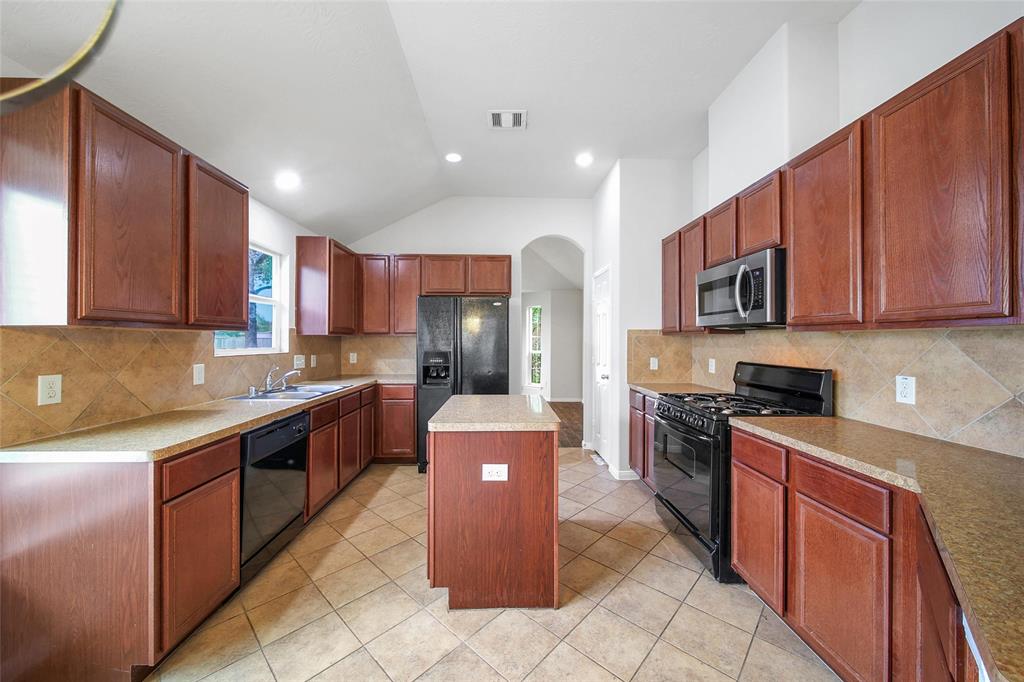 806 Dracena Court, Richmond, Texas image 6