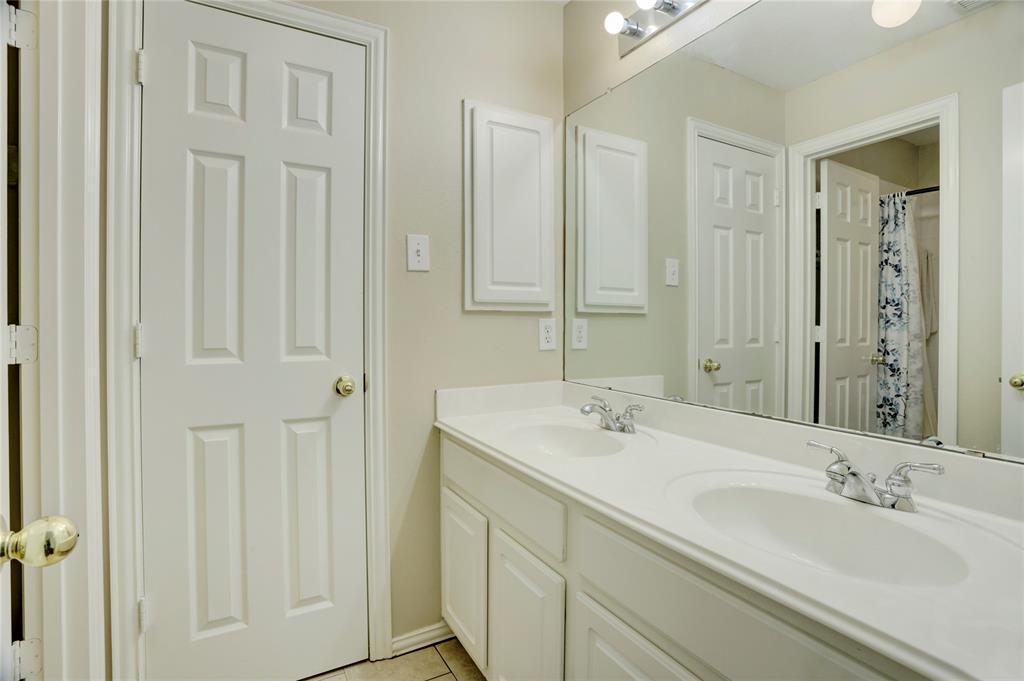 10007 Autumn Lake Trail, Pearland, Texas image 23