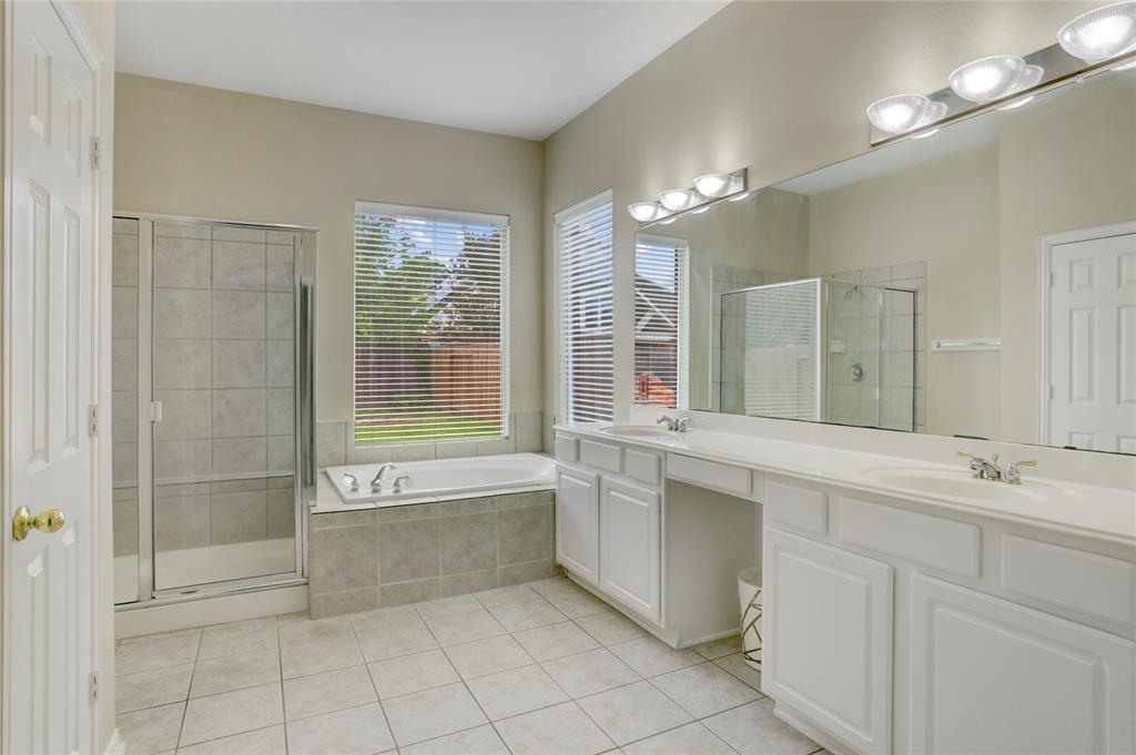 10007 Autumn Lake Trail, Pearland, Texas image 14