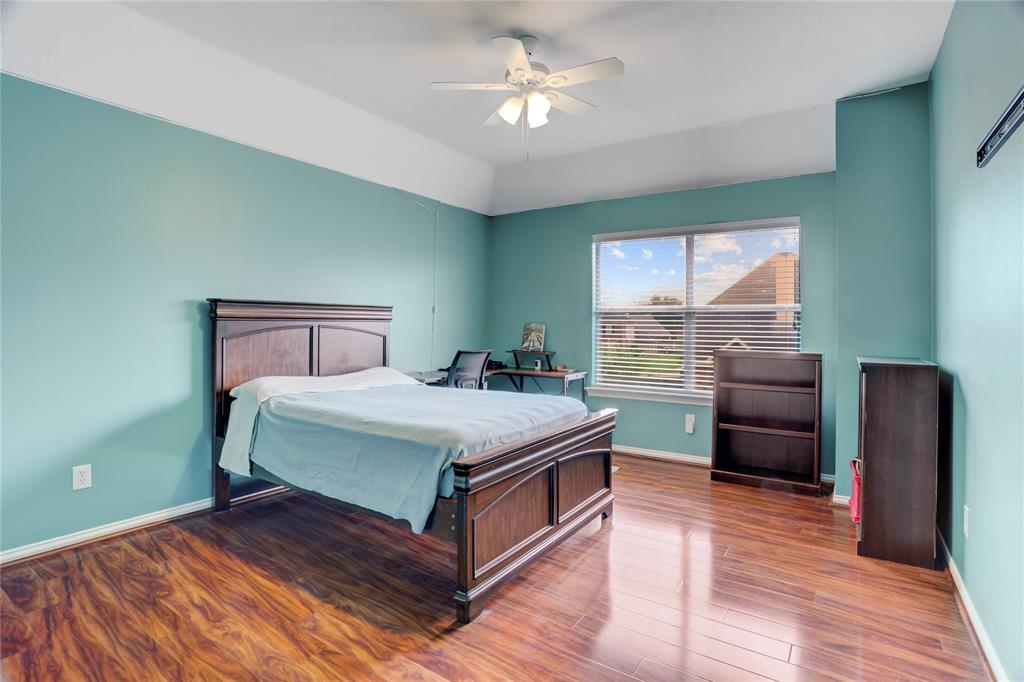 10007 Autumn Lake Trail, Pearland, Texas image 18