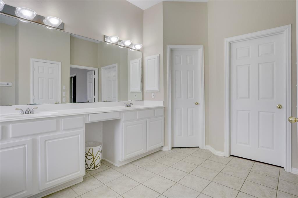 10007 Autumn Lake Trail, Pearland, Texas image 15