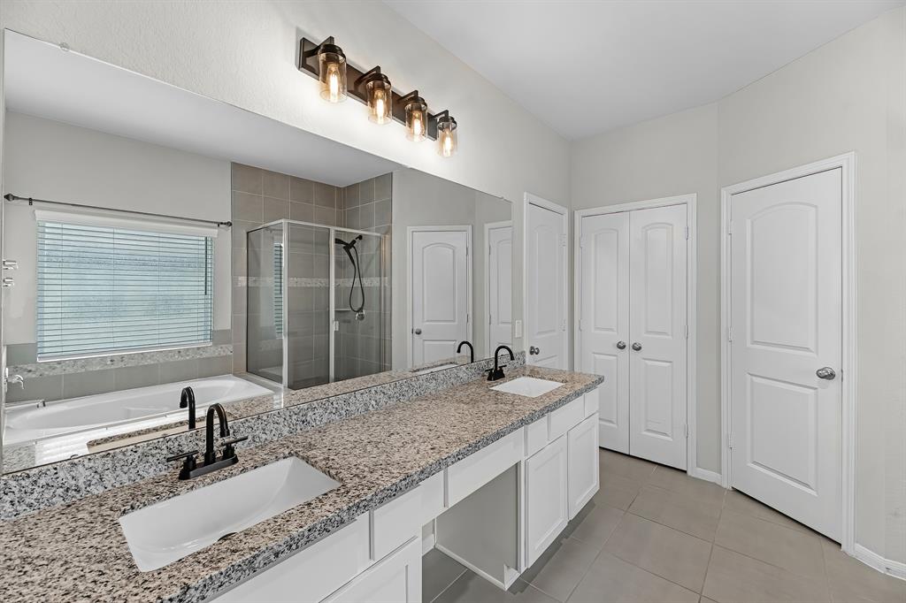 14031 Little River Drive, Baytown, Texas image 8