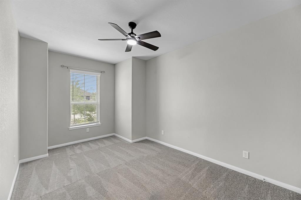 14031 Little River Drive, Baytown, Texas image 10