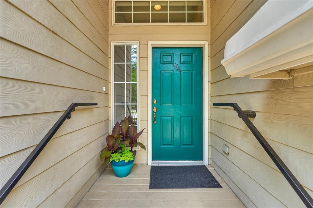 94 S Magnolia Pond Place, The Woodlands, Texas image 4