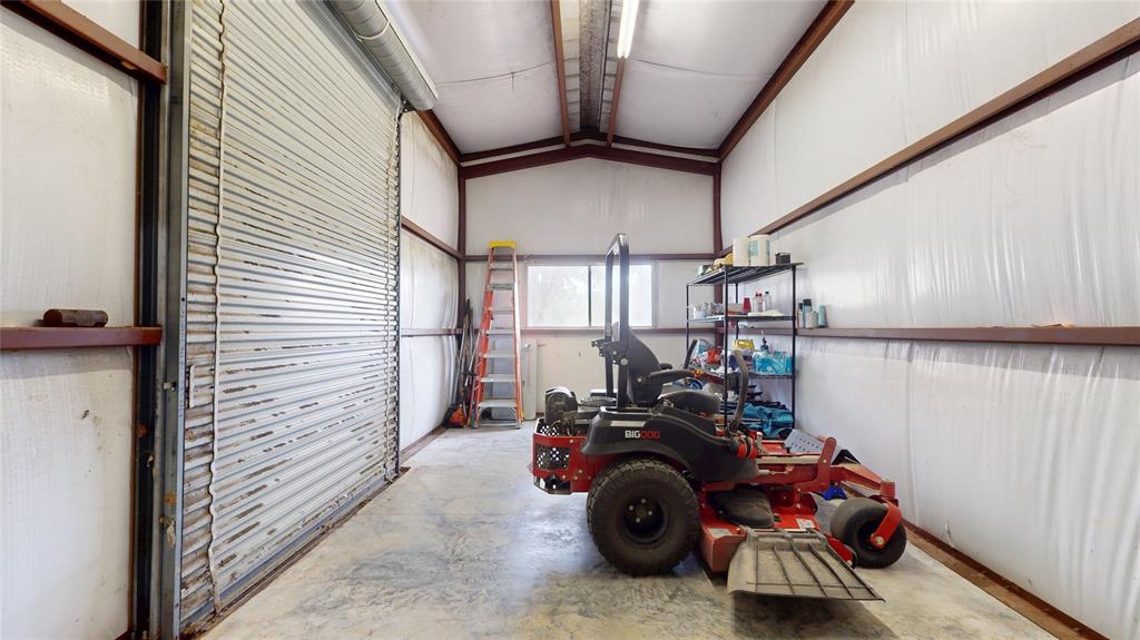 1152 Big Buck Drive, Weimar, Texas image 11