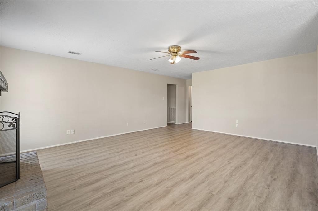 5902 Country Place, League City, Texas image 5