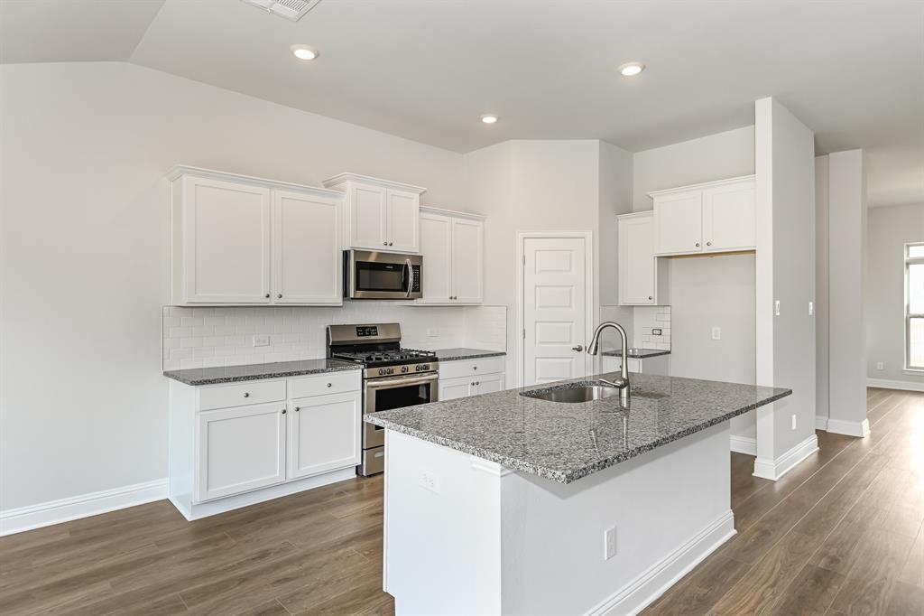 30021 Walton Heath Drive, Cleveland, Texas image 11