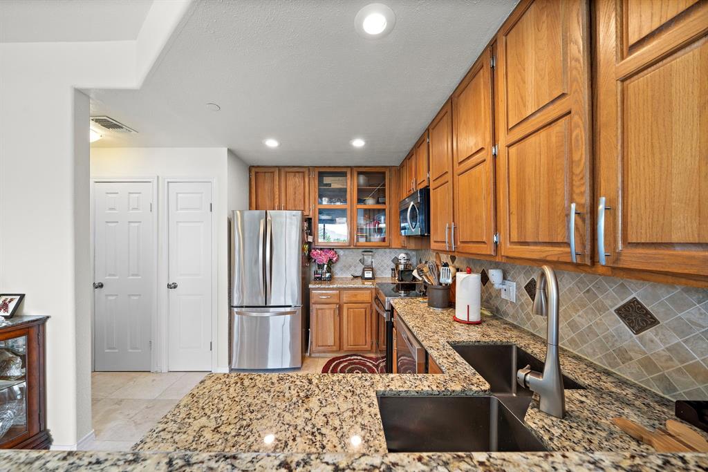 793 Davis Road #110, League City, Texas image 8